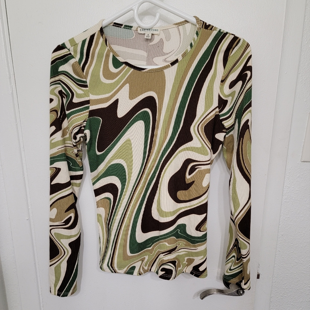 Long sleeve 70's style top